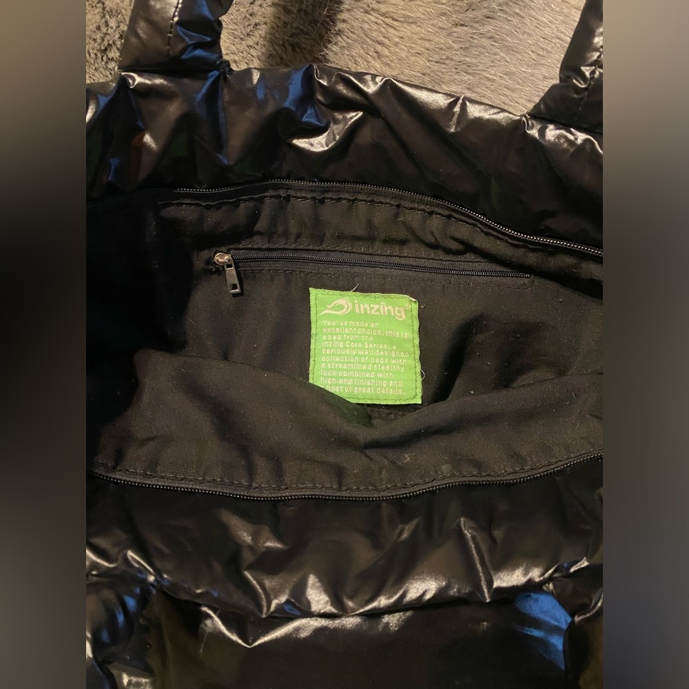COPY - Inzing Puffer Bag - Picture 2 of 8